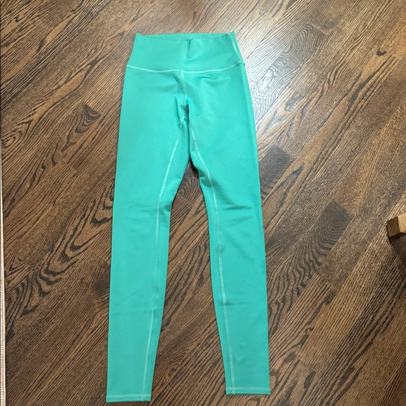 ALO HIGH RISE LEGGINGS - Picture 2 of 3